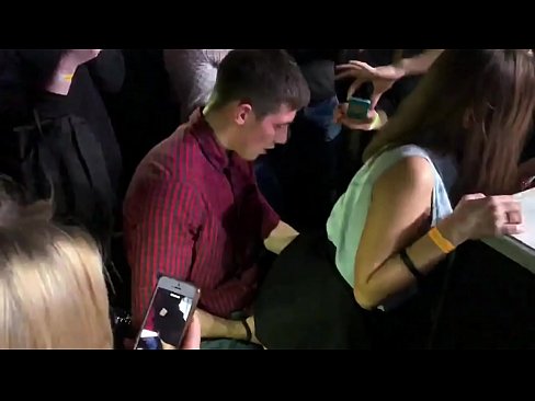 ❤️ Prawdziwy seks w rosyjskim klubie nocnym. 18-letnia rosyjska dziewczyna w odbycie i pochwie fucked w klubie nocnym Porn video at porn pl.pornodil.ru